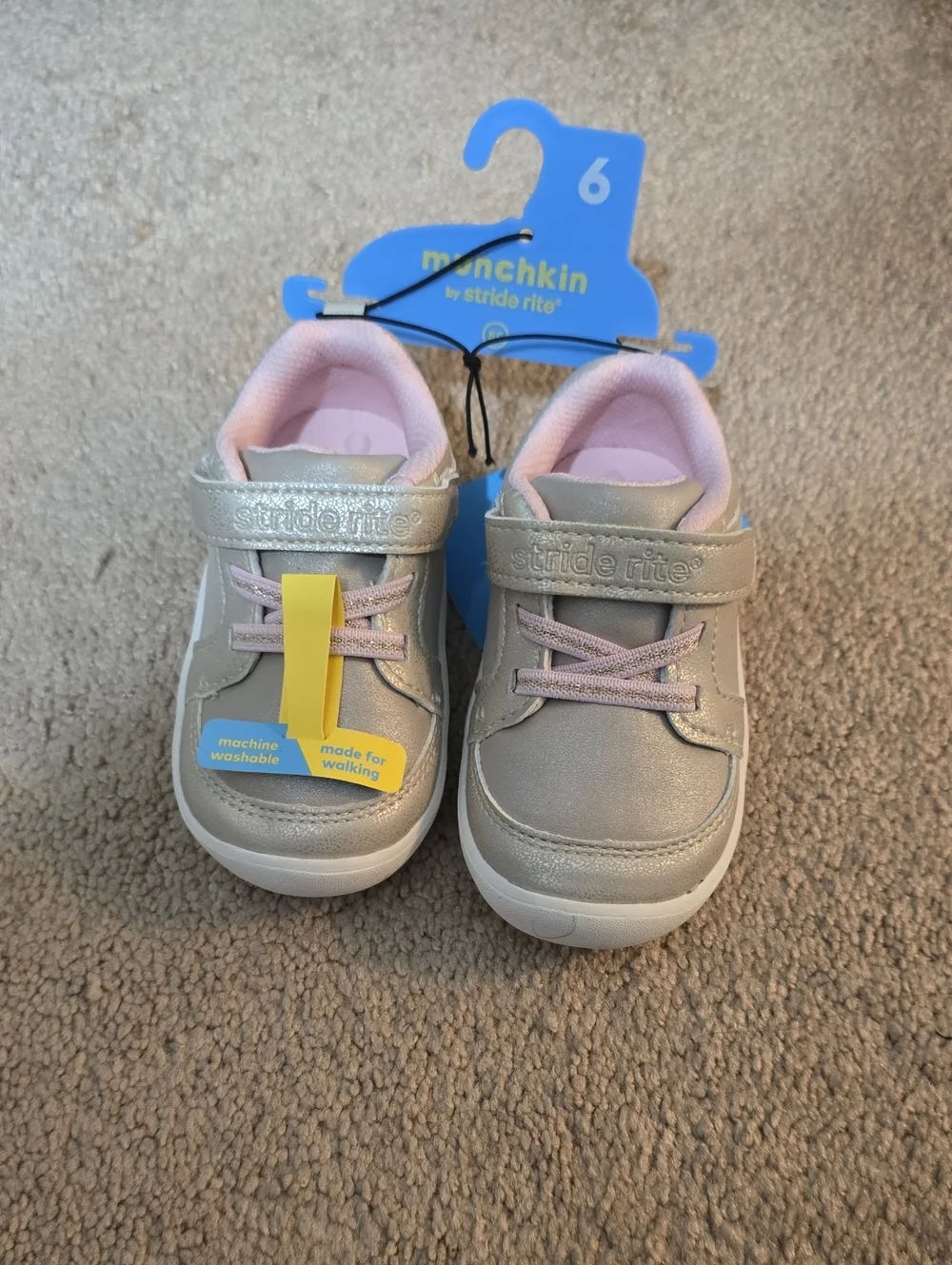 Baby Munchkin By Stride Rite Slip On Velcro Shoes Size 6